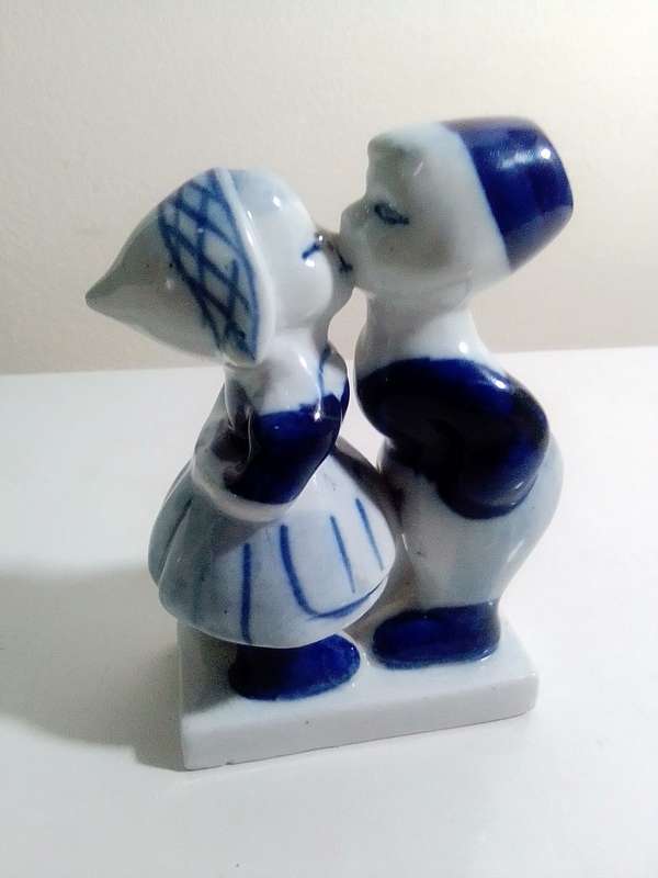 Ceramic collection. Elweco Delft ware Figurine, China Sun, Constantia plate, Cloggs 4 Sake` cups
