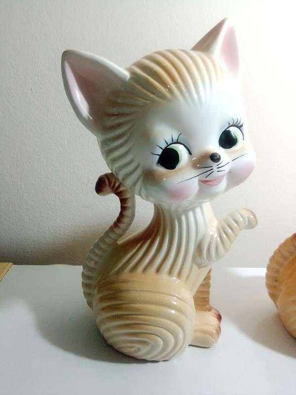 Vintage pair from the 1950 Ceramic Cat Huge Kitschy Big Eye Ceramic Cats Japan Kitsch cute