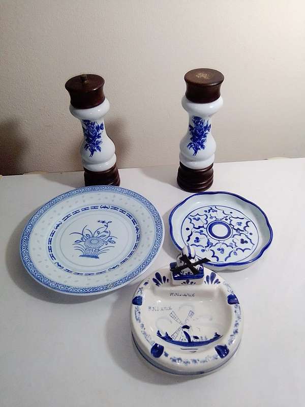12 Vintage items. A Ceramic collection of collectible items. Mizunko tea cup.