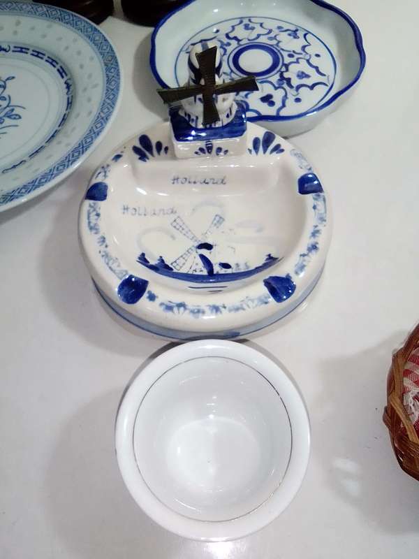 12 Vintage items. A Ceramic collection of collectible items. Mizunko tea cup.