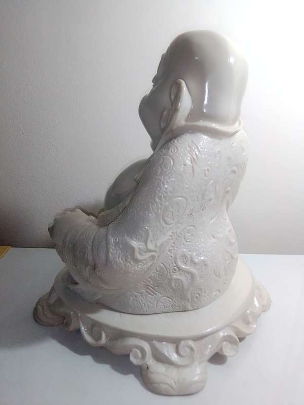WoW A Large very big, detailed antique and Heavy 7Kg`s Buddha 335mm Tall in crushed marble light.