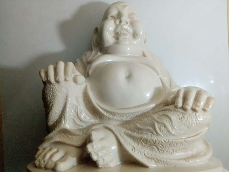 WoW A Large very big, detailed antique and Heavy 7Kg`s Buddha 335mm Tall in crushed marble light.