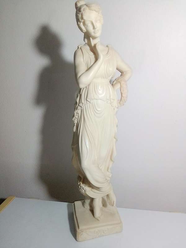Gretchen lady figure manufactures stamp is on the rear of the plinth. Size: 485mm Tall