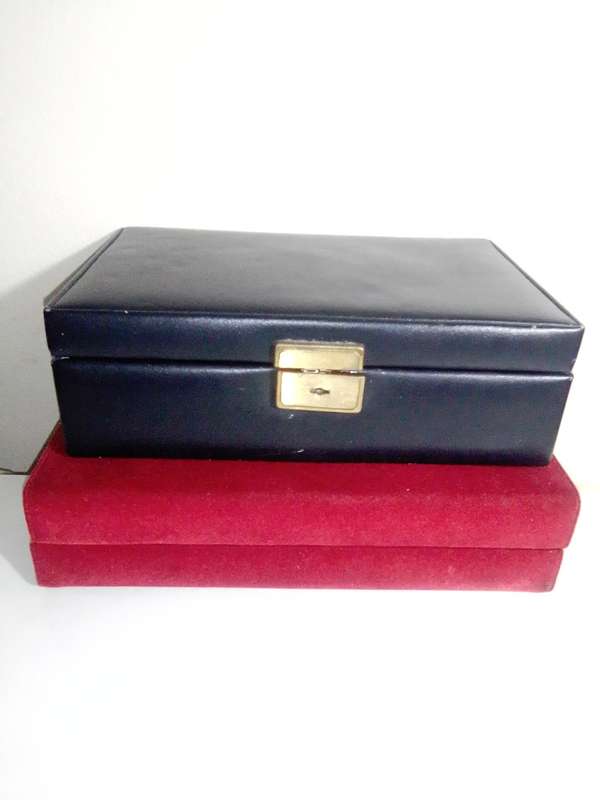 2 Old collectible Jewlery Boxes in fair condition for their age.