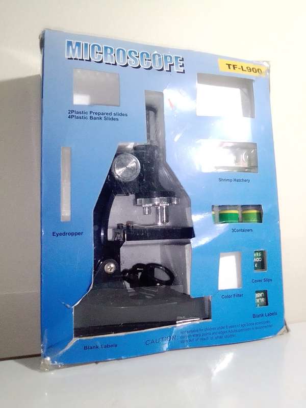A Microscope with 3 powers 100x400x900x. A Beginner Children Student Educational Toy Gift Microscope