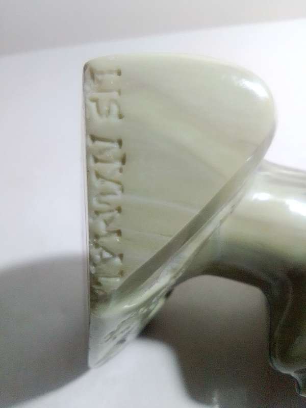 A exquisitely hand carved Jade green African bust by artist Willis Nxumalo from KZN in RSA.   1.1Kgs