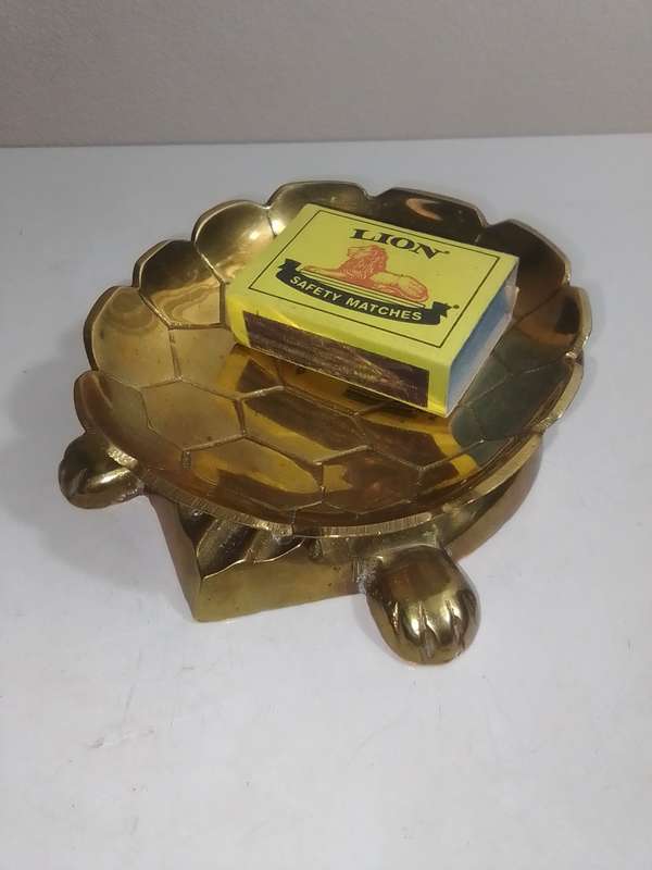 Vintage solid Brass Turtle Tray | Brass Turtle Pintray/Soap Dish in great condition. Diamond Paton.
