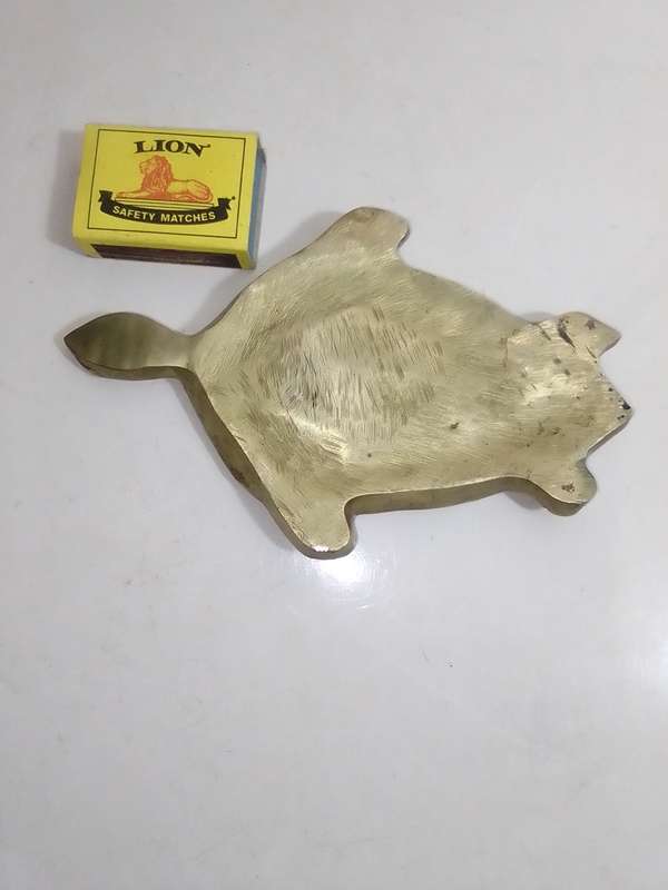 Vintage Solid brass heavy (600g) Turtle motif Soap dish, pin tray or Spoon rest. Hand cast.