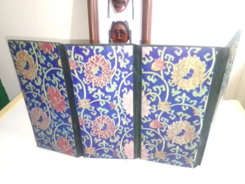 Traditional Korean 3 Mask plaque 3 Dimensional plus a Hand Puppet, 2 miniature Panel screens.