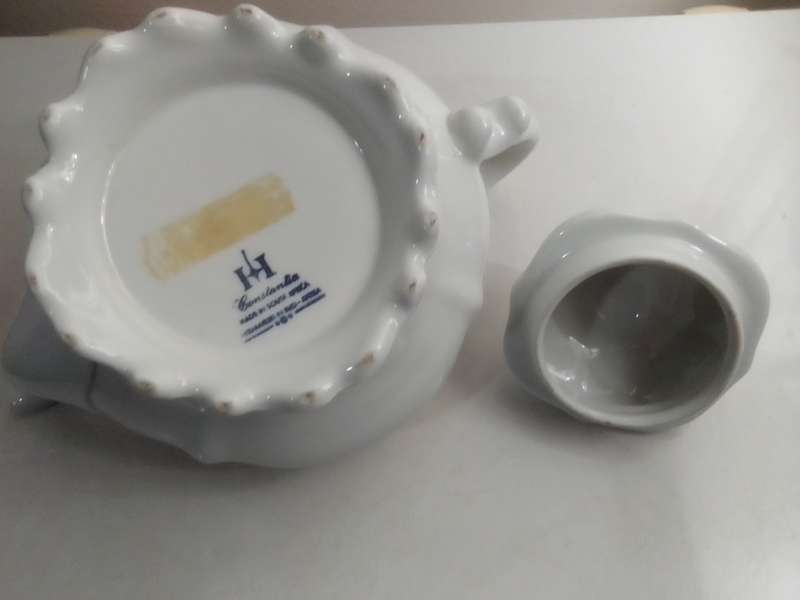 A Beautiful vintage S.A. Huguenot Constantia porcelain Kettle with pink Rose motifs.