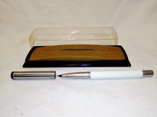 Old Parker Ball Pen in original case. It still has Ink. In good condition for it`s age.