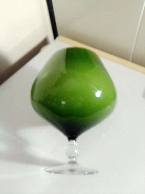 A Stunning Vintage Olive Green Brandy Murano style 210mm Tall Vase ideal to display.