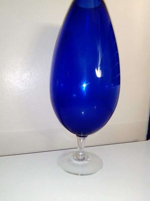 Wow a very Large Heavy Cobalt Blue balloon shape 34cm Tall. Thick glass Vase ideal to display.