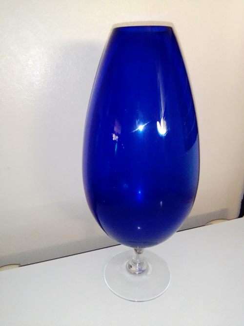 Wow a very Large Heavy Cobalt Blue balloon shape 34cm Tall. Thick glass Vase ideal to display.