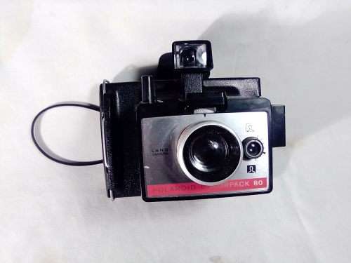 This Polaroid Colorpack 80 was bought on a Estate Auction and been in storage, Sold untested.