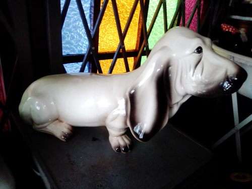 Unique Vintage Basset Hound, dog ceramic figurine. In good all round condition.
