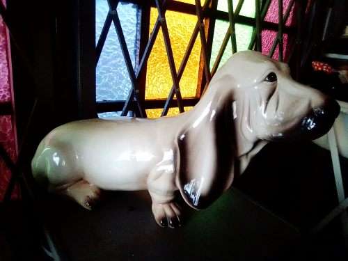 Unique Vintage Basset Hound, dog ceramic figurine. In good all round condition.