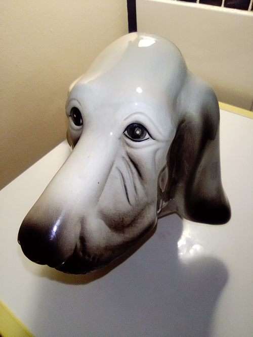 Unique Vintage Basset Hound, dog ceramic figurine. In good all round condition.