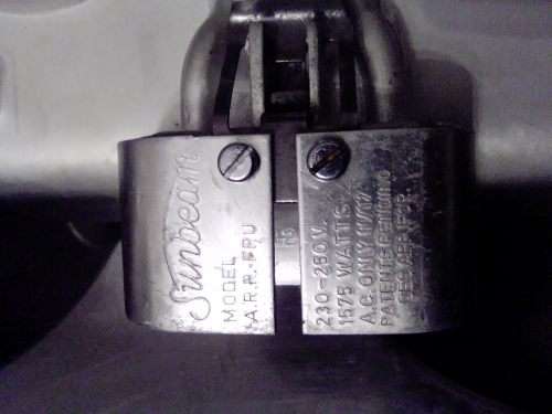 1950/60`s vintage `Sunbeam` Electric Fry/Skillet high dome pan.It look`s as if it`s never been used.