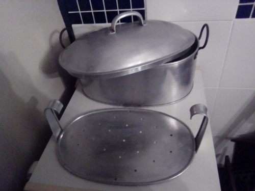 A Huge Country house steamer kitchen Aliminium dome lided pot with hook out Trivet tray.