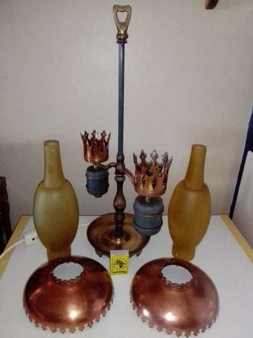 1900`s. 47cm tall table lamp.Solid brass and porcelain base,unusual frosted mantels, copper shades.