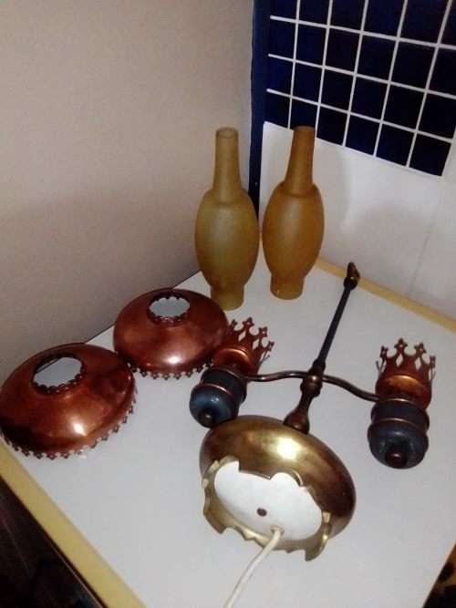 1900`s. 47cm tall table lamp.Solid brass and porcelain base,unusual frosted mantels, copper shades.