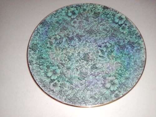 Grimwades `Royal Winton` Iridescent Gold Gilded rim wall plate green flower paton.