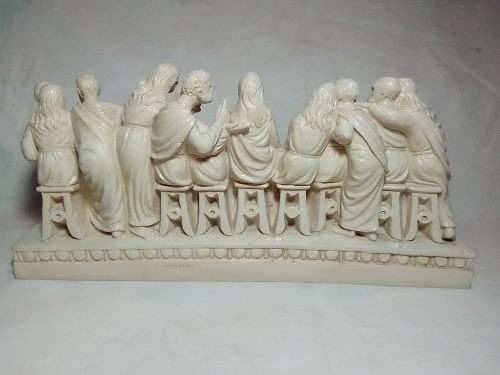 The heavy and Large Last Supper. Artafina statue plus italian plate. Both in good condition