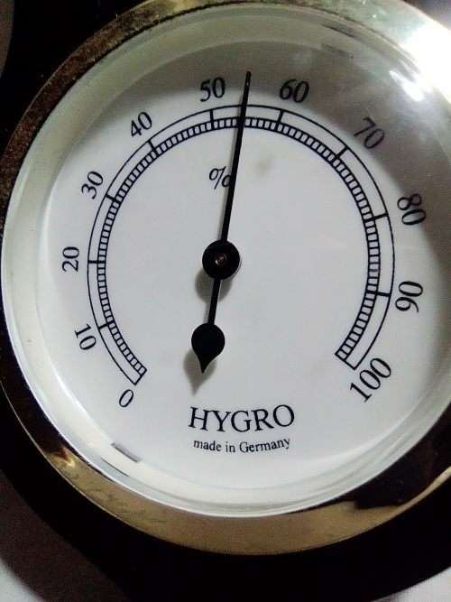 A German wall hanging Barometer. Temp, Hydro and Barometers in good Working condition.