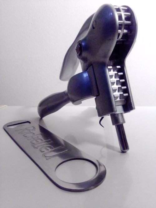 Vintage Bar Items. Richelieu, Afrox+Hand held Wine cork puller, White Horse, Vat 69, Black&White