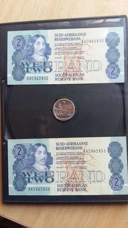 Ongesirkuleerde AA Series R2 note en 100 jaar R2 Unie Geboue