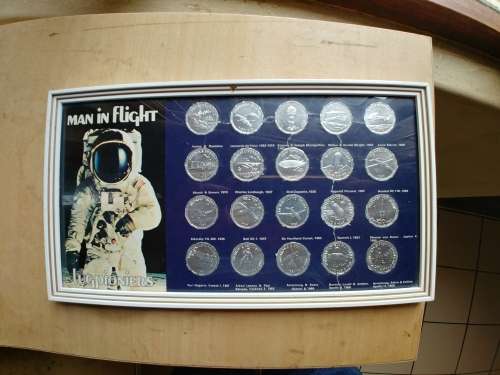 SHELL OIL Man in Flight Leaflet & tokens - South Africa 1970s 100% complete