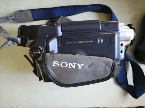 Digital 8 Sony Handyman movie camera in great condition