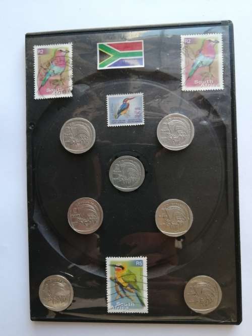 7 x 10 Years of freedom R2 coins in stamp set