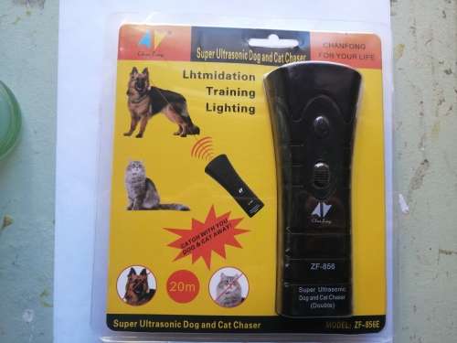 Super Ultrasonic Dog and Cat Chaser Training Device