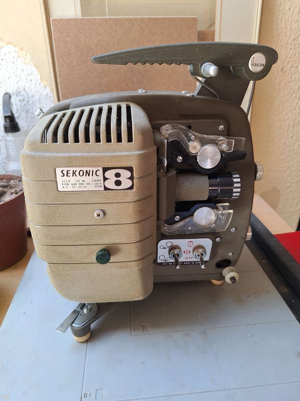 Vintage Sekonic 8 film pojector