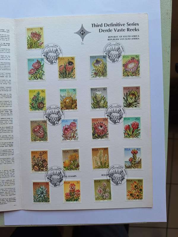 Complete third definite series proteas stamp set 1977 in original envolope