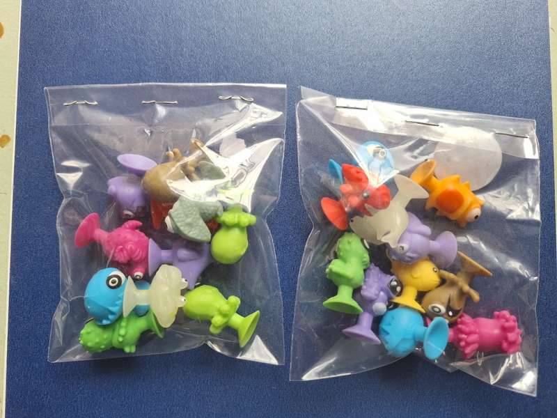 2 x packets of Varios stikeez