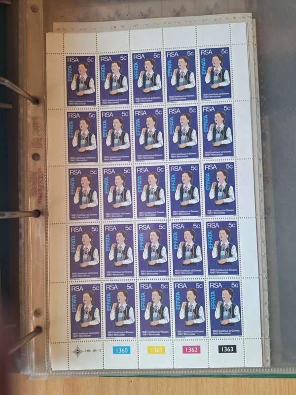 Complete sheet instituur vir dowes 5c stamps 1981