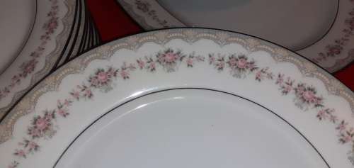 Noritake GLENWOOD (5770) Dinner Service Set and Tea and Coffee Ware - 117 piece
