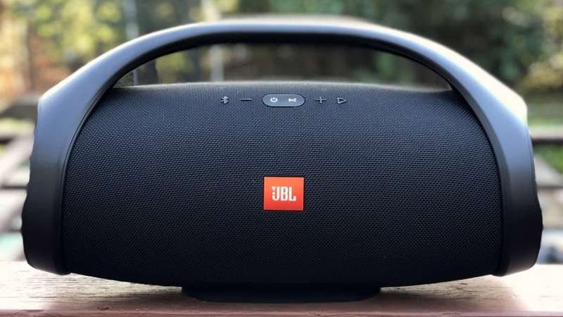 BOOMBOX BLUETOOTH SPEAKERS
