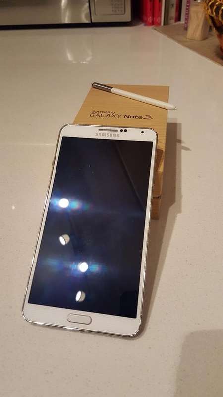 Samsung Note3 32GB (Like Brand New)