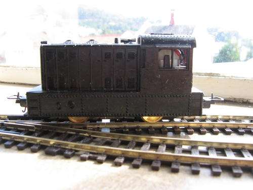Shunter (unknown model) repainted
