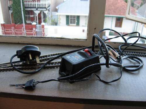 HORNBY CONTROLLOR & UK ADAPTER up for grabs!!!