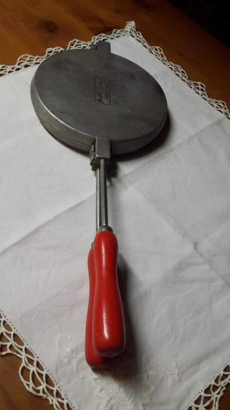 scarce vintage waffle pan to use on gas plate