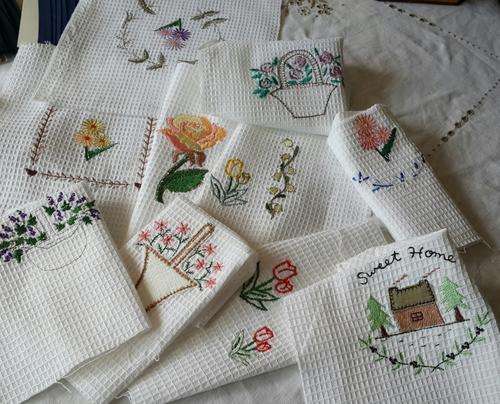 mixed lot of machine embroidered 'lappies" to use on towels, dishcloths etc