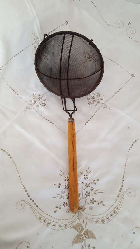 Xtra large Vintage sieve/mesh basket with wooden handle
