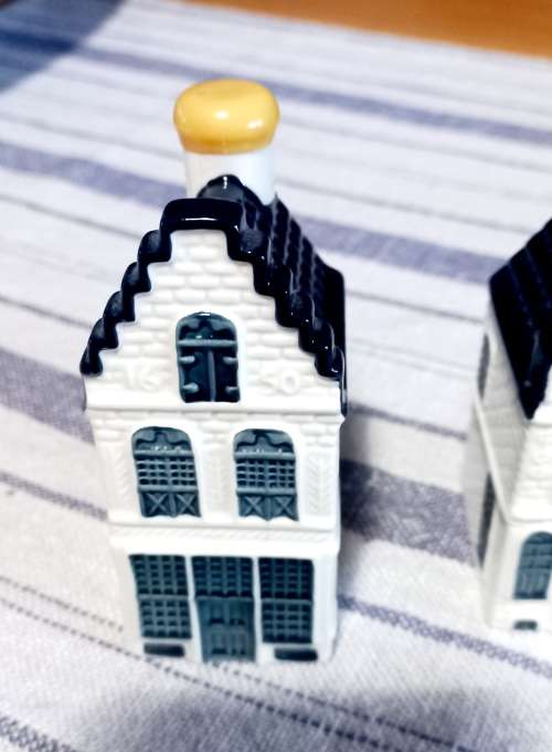 KLM house Nr 15 sealed
