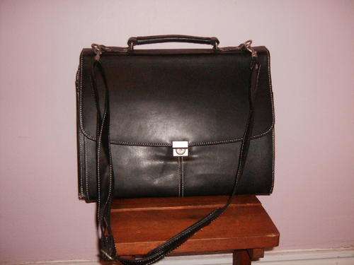 Ultra stylish leather look laptop/document  bag - An absolute bargain