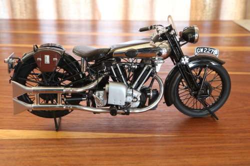 BROUGH SUPERIOR SS 100 ´TE LAWRENCE' - COLLECTABLE